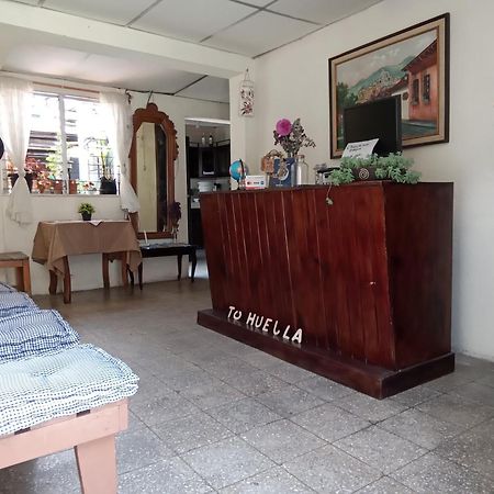 Huellas Hostal Antigua Ngoại thất bức ảnh