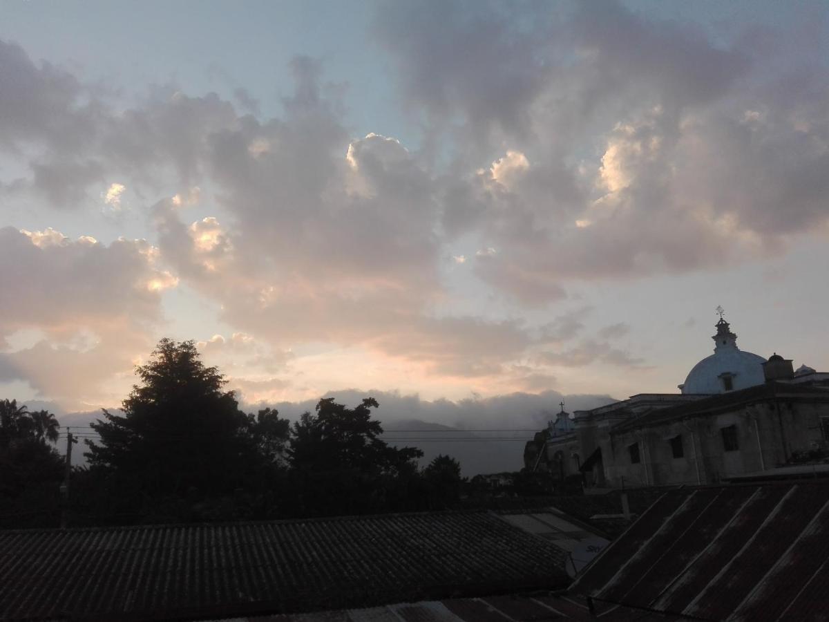 Huellas Hostal Antigua Ngoại thất bức ảnh