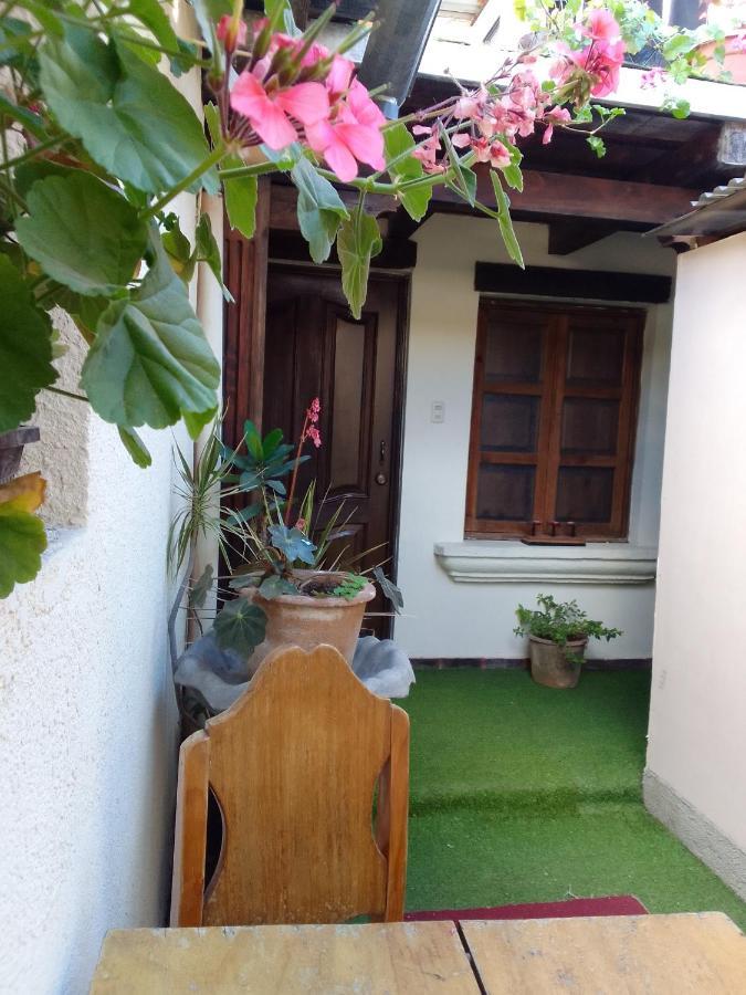 Huellas Hostal Antigua Ngoại thất bức ảnh