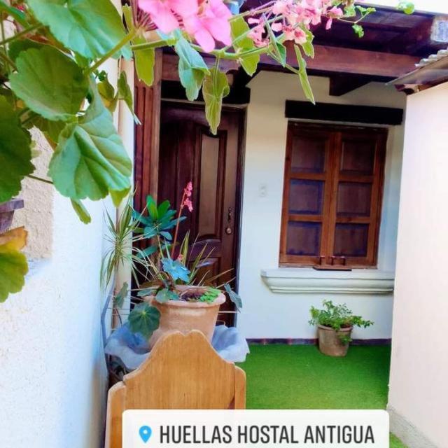 Huellas Hostal Antigua Ngoại thất bức ảnh