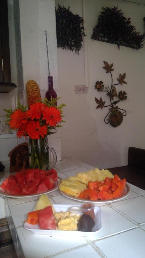 Huellas Hostal Antigua Ngoại thất bức ảnh