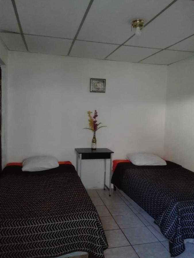 Huellas Hostal Antigua Ngoại thất bức ảnh