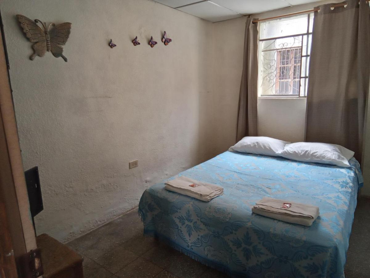 Huellas Hostal Antigua Ngoại thất bức ảnh