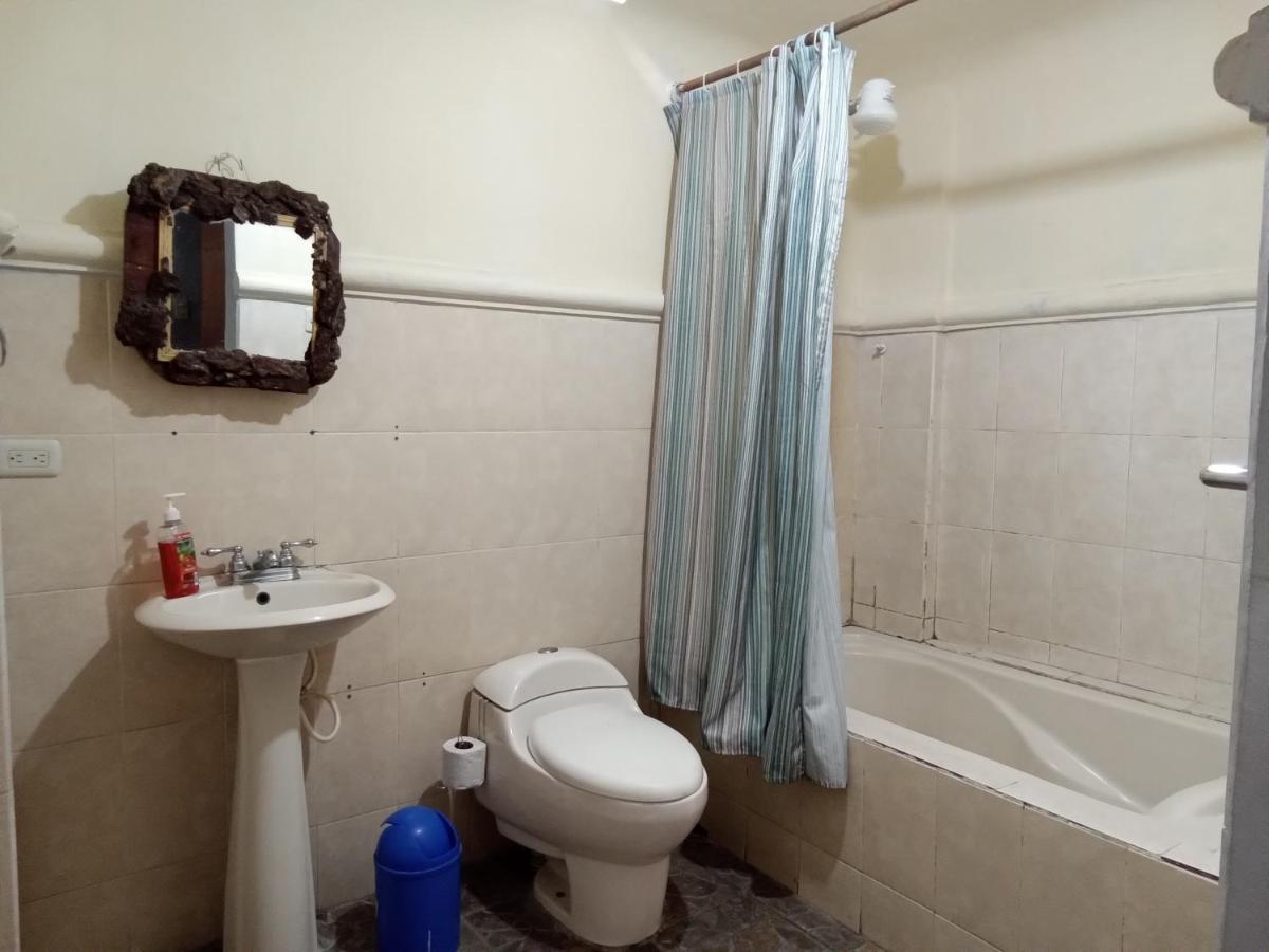 Huellas Hostal Antigua Ngoại thất bức ảnh